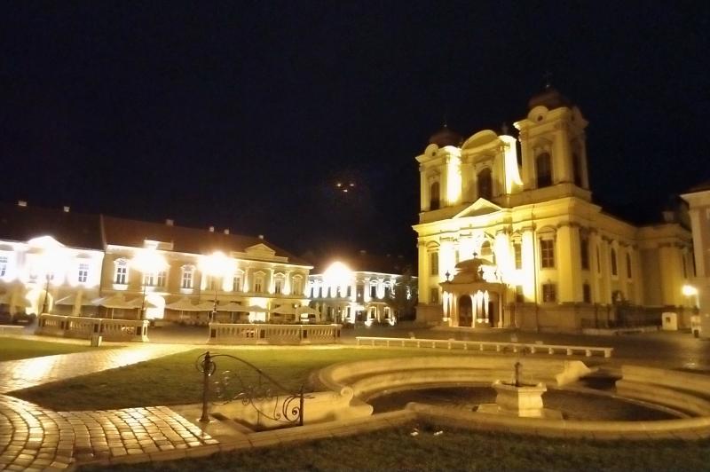 ASUS ZenFone 4 (ZE554KL) - Mostre Foto (seara): P_20171004_013618_vHDR_Auto.jpg