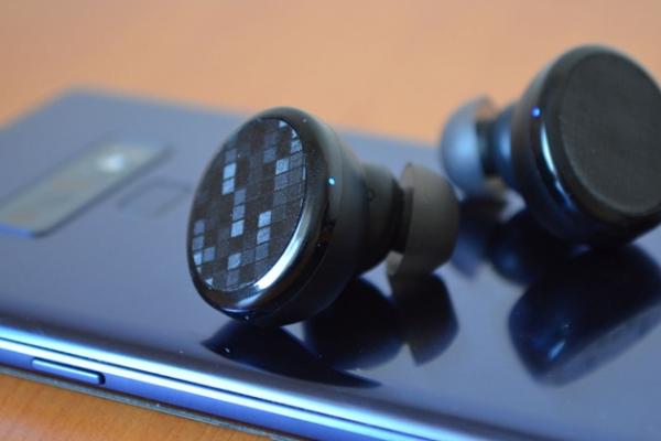 Prezentare Tronsmart Encore Spunky Buds: Căști wireless cu certificare IPX5 și control prin gesturi