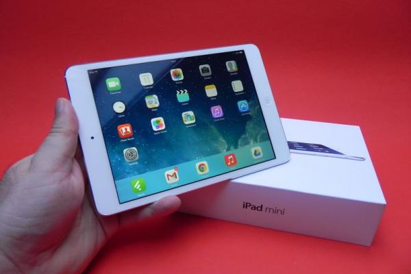 iPad Mini Retina unboxing: cutie mai Înaltă, device mai gros și mai greu, dotări mai bune (Video)