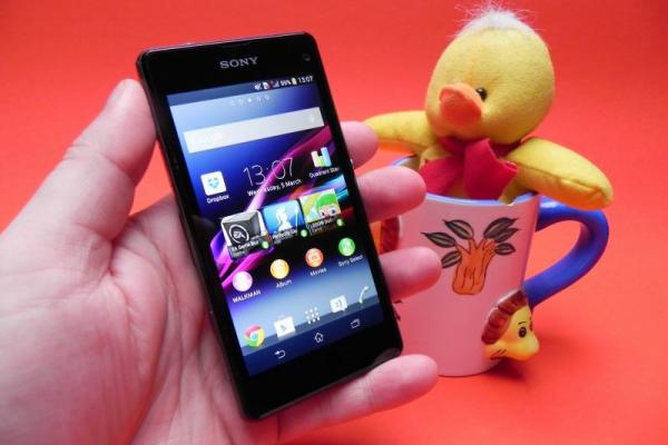 Sony Xperia Z1 Compact Review: cel mai bine dotat "mini", cu o cameră la nivelul lui Z1 (Video)