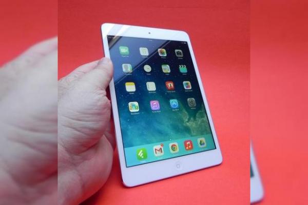 Review iPad Mini 2 (Retina): cea mai echilibrată tabletă a momentului, terminalul care le are pe toate (Video)
