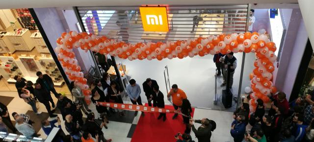 Primul Xiaomi Mi Store din România a fost inaugurat astăzi la Mega Mall, în Bucureşti; Iată ofertele + cum a fost evenimentul