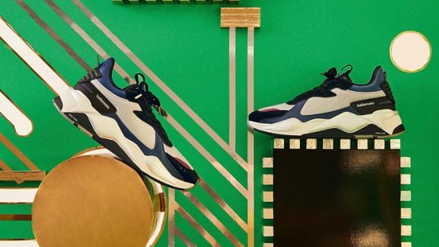 <b>Motorola şi PUMA colaborează pentru pantofii sport retro-futurişti sneakers RS-X</b>Motorola şi PUMA au anunţat o colaborare neaşteptată în această săptămână, care a dat naştere perechii de pantofi sport RS-X. Aceştia sărbătoresc istoricul Motorola, cu elemente inspirate din telefoanele sale