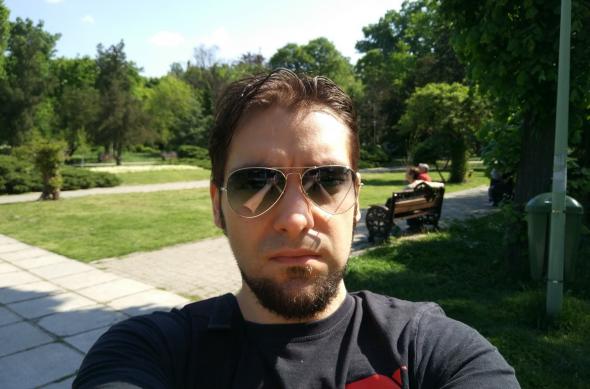 Selfie (Samsung Galaxy S7 vs Huawei P9 vs Xiaomi Mi 5): Xiaomi Mi 5