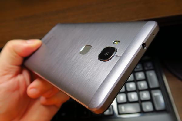 Huawei Honor 5X: Design superior faţă de predecesor, chiar şi faţă de Honor 7