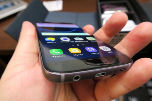 Samsung Galaxy S7: Design de S6 mai rafinat