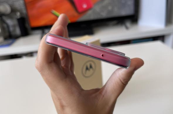 Motorola Moto G84 5G - Unboxing: Motorol- Moto-G84_079.jpg