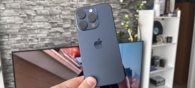 Apple iPhone 15 Pro: Design pe bază de titaniu, dar oare a fost o idee bună?