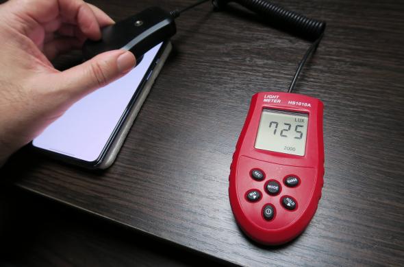 Luminozitate display OnePlus 9 și ecranul văzut la microscop: OnePlus-9_076.JPG