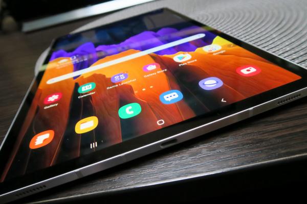 Samsung Galaxy Tab S7, Tab S7+ primesc o actualizare importantă: Security Patch, îmbunătăţiri ale camerei, productivităţii