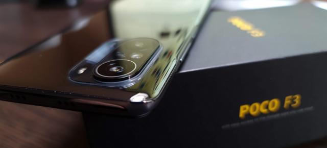 POCO F3 Unboxing: Cel mai performant telefon POCO, cu trup alcătuit pe măsură (Video)