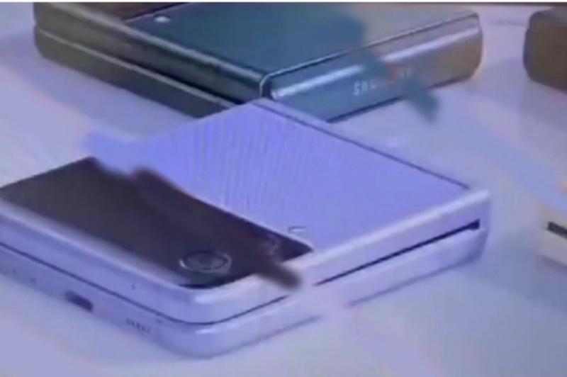 Samsung Galaxy Z Flip 3 - Imagini de promovare: galaxy-10.jpg