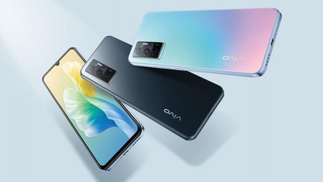 <b>vivo V23e debutează oficial! Selfie-phone cu cameră frontală de 50 MP, setup foto triplu în spate, CPU Helio G96</b>vivo a anunțat astăzi un nou smartphone, momentan lansat doar în Vietnam. vivo V23e este primul terminal din seria V23 potrivit scăpărilor, lineup-ul urmând să primească și alte modele curând precum vivo V23e 5G, vivo V23 și vivo V23 Pro+. După cum numele