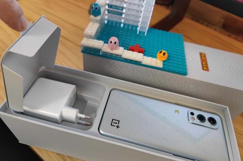 Galerie foto OnePlus Nord 2 x PAC-MAN Edition: OnePlus-Nord-2-x-PAC-MAN-Edition_017.jpg