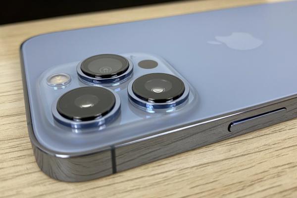 Apple iPhone 13 Pro: Cameră fiabilă, pe care te poţi baza zi de zi, dar inovație cu porţia