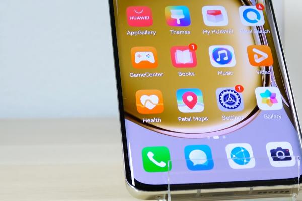 Huawei P50 Pro: OS, UI, aplicaţii adaptate la viaţa fără Google, cu accent pe colaborare, personalizare