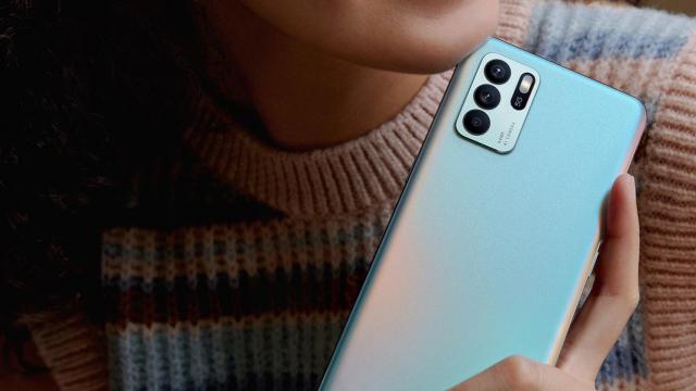 <b>OPPO Reno7 Z 5G apare în GeekBench cu procesor Snapdragon 480+; Când va debuta telefonul?</b>În urmă cu câteva zile, OPPO lansa seria de smartphone-uri Reno7 la nivel global. Au debutat astfel modelele Reno7 și Reno7 Pro în India, ulterior urmând să ajungă și în Europa. Ei bine, azi apare un alt telefon din seria Reno7 în GeekBench, succesor