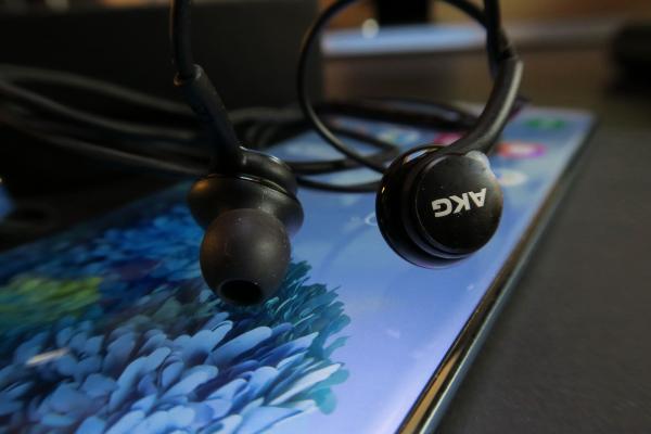 Samsung Galaxy S20+ - Accesorii