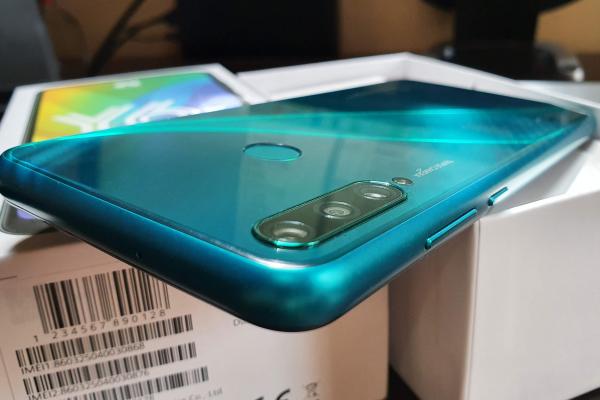 Huawei Y6p ar putea fi un prim telefon excelent pentru cei tineri şi foarte tineri; Iată de ce