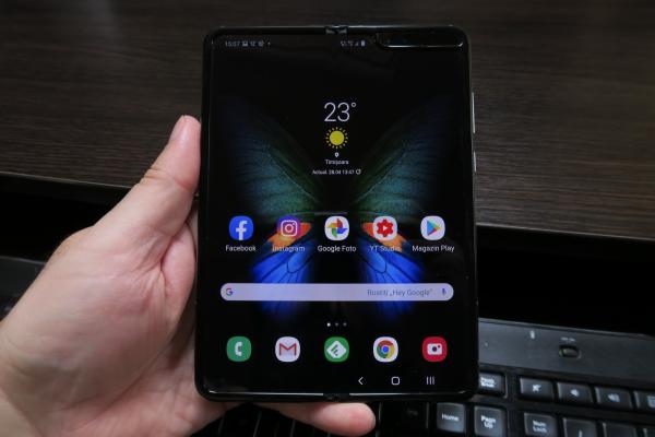 Samsung Galaxy Fold: OS, UI, aplicaţii cu multitasking la un nou nivel