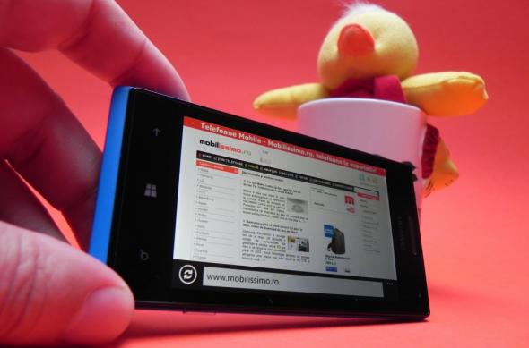 Review Huawei Ascend W1: Windows Phone 8 midrange care se remarcă doar prin baterie (Video): huawei_ascend_w1_review_mobilissimo_ro_14jpg.jpg