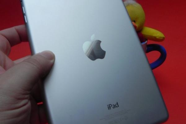 Review iPad Mini: micul iPad care putea... mai mult (video)