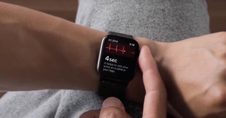 Vine EKG-ul pe Apple Watch Series 4! watchOS 5.1.2 aduce funcţia pe ceas în curând