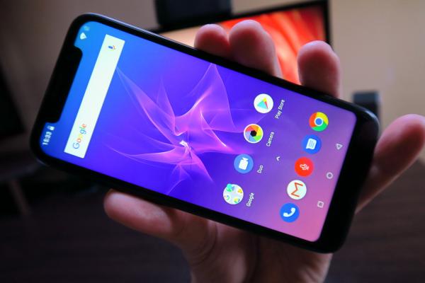 Allview Soul X5 Mini: Display-ul e probabil punctul forte al acestui telefon