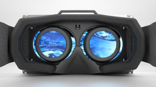 <b>Turul Magazinelor #507: Oculus Rift la vânzare, cameră 4K de acţiune profi, storcător de fructe la reducere şi consolă Xbox One la preţ bun</b>În turul magazinelor de astăzi avem ceva special pentru gameri și anume 2 headset-uri de realitate virtuală de la companii cu renume pe piață. Veți găsi de asemenea și o cameră video de acțiune 4K profi, dar și un storcător de fructe 