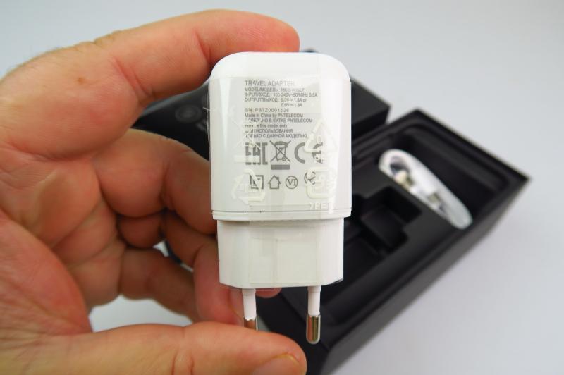 LG Q7 - Accesorii: LG-Q7_040.JPG