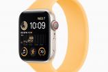 Apple-Watch-SE-aluminum-starlight-220907.jpg