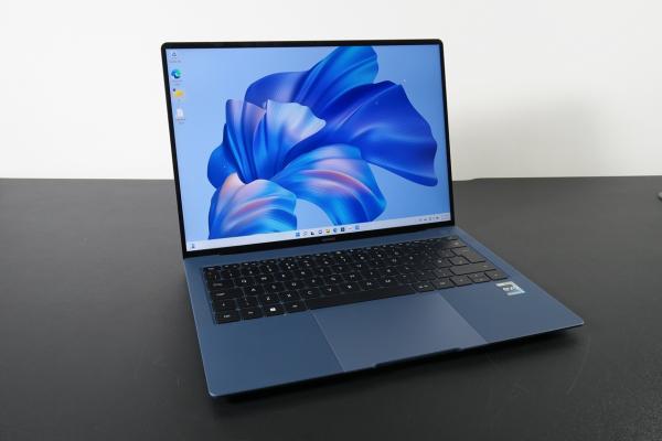 Prezentare HUAWEI MateBook X Pro 2022 - Un ultrabook superb cu display 3.1K, refresh rate de 90Hz, CPU Intel Core i7-1260P și Windows 11 preinstalat