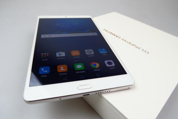 Huawei MediaPad M3 Unboxing: tabletă multimedia prin definiţie şi câştigătoare de premii la IFA a ajuns la Mobilissimo