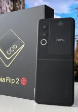 ZTE Nubia Flip 2 Unboxing: mai carismatic şi rezistent decât predecesorul, avem şi Gift Box simpatic 