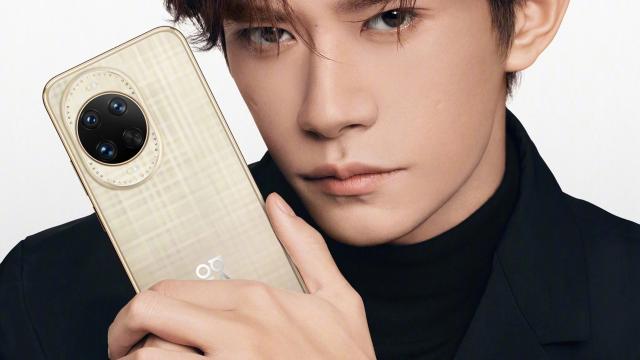 <b>HUAWEI nova 14 Ultra debutează oficial! Wanna-be-flagship axat pe captura foto, cu senzor multi-spectral, baterie Si/C, până la 1 TB de stocare</b>Huawei a anunțat oficial seria nova 14 în China. Modelul de vârf din lineup este nova 14 Ultra, un telefon ce aduce specificații care îl plasează într-o zonă interesantă, între upper midrange și flagship. Cu un ecran OLED ce folosește tehnologie LTPO 3.0