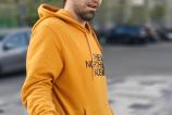 Nothing-Phone-3a-Pro-Mostre-Bokeh-Persoane_001.jpg
