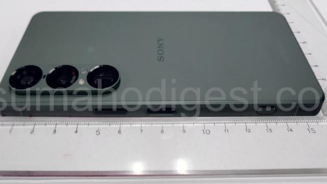 <b>Sony Xperia 1 VII va fi lansat pe 15 mai 2025; telefonul vine cu baterie de 5000mAh și tehnologie Walkman</b>Sony Xperia 1 VII va fi lansat oficial pe 15 mai 2025, aducând o baterie de 5000mAh și tehnologie audio Walkman ceea ce marchează o revenire notabilă la tradiția audio de excepție a companiei. Potrivit informațiilor publicate de sumahodigest și confirmate