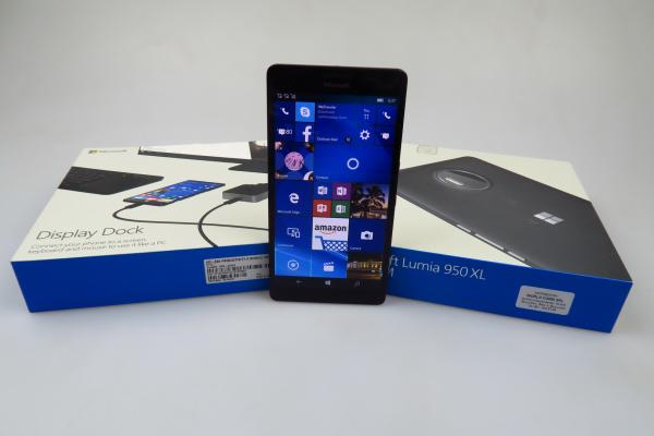 Microsoft Lumia 950 XL - Unboxing