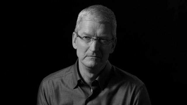 <b>Tim Cook discută pe larg despre cei 5 ani de când se află la șefia Apple: De la AI și intimitate la greșeli ale companiei</b>În data de 24 august se vor împlini 5 ani de când Tim Cook a preluat șefia Apple, după ce Steve Jobs i-a cedat locul din cauza problemelor de sănătate. A fost o jumătate de deceniu de evoluție, creștere uriașa, dar și câteva greșeli