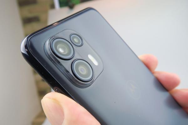Motorola Edge 20 Lite: Cameră de telefon tipic midrange, nu e fana zilelor mohorâte