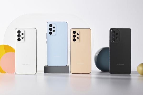 Samsung oferă 4 ani de actualizări Android pentru Galaxy A33, A53 şi A73