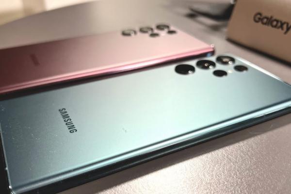 Samsung Galaxy S22 Ultra 5G: Design-ul mai subtil şi elegant, mai discret, rotunjit