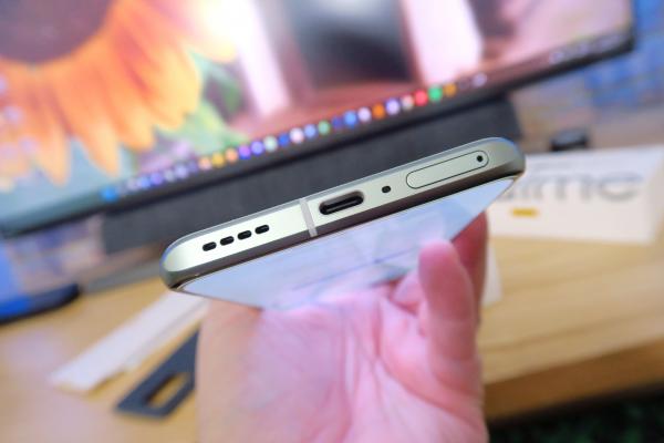 realme GT2 Pro: Acustică stereo, cu Dolby Atmos şi Hi-Res