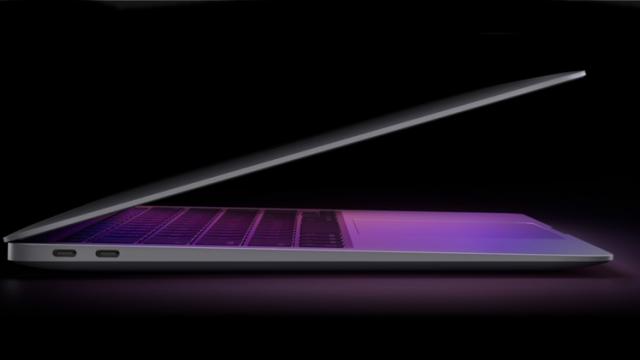 <b>Apple va lansa un nou MacBook Air în acest an, cu procesor M2; Soluția va sosi și pe MacBook Pro 13, Mac Mini</b>Apple a adus un monstru de procesor pe noul desktop Mac Studio, unul numit M1 Ultra care impresionează prin cele 20 nuclee CPU și GPU-ul său 64-core. Gigantul din Cupertino nu se oprește aici și mai pregătește soluții la fel de interesante precum
