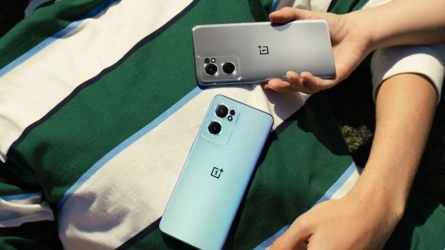 <b>OnePlus Nord 3 are specificațiile dezvăluite! Display de 6.7 inch, CPU Dimensity 8100, suport pentru alimentare ultra-rapidă la 150W</b>În urmă cu un an debuta OnePlus Nord 2, un smartphone promovat drept „Midrange Killer” ce a primit ulterior și o versiune specială, PAC-MAN. În teorie așteptăm acum OnePlus Nord 2T, el bifând deja câteva scăpări importante. Cu toate acestea, se pregătește