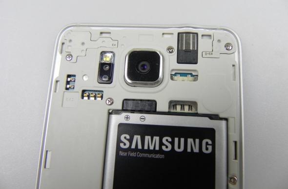 Samsung Galaxy Alpha Review: "terminatorul" Samsung trece la metale ușoare, are și aspecte nefinisate (Video): samsung_galaxy_alpha_review_030jpg.jpg