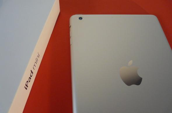 iPad Mini unboxing Mobilissimo.ro - scoatem din cutie o tabletă Apple inedită (Video): p1300731jpg.jpg