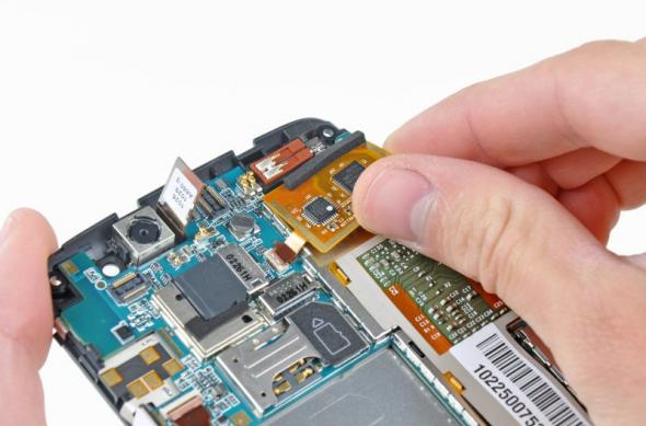 "Facut bucati" - Dell Streak ne prezinta componentele sale hardware: 05.jpg