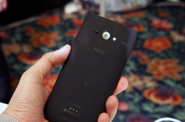 HTC J Butterfly primește și primul clip promoțional (Video): htc_j_butterfly_6.jpg