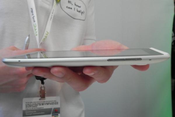MWC 2011: HTC prezintă tableta Flyer, prima cu HTC Sense și Android 2.4